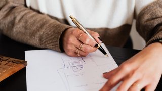 開業までのスケジュール（１年前から始めた場合の逆算プラン）