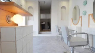 10坪（セット面２、シャンプー台１、レセプション１）のおしゃれな美容室